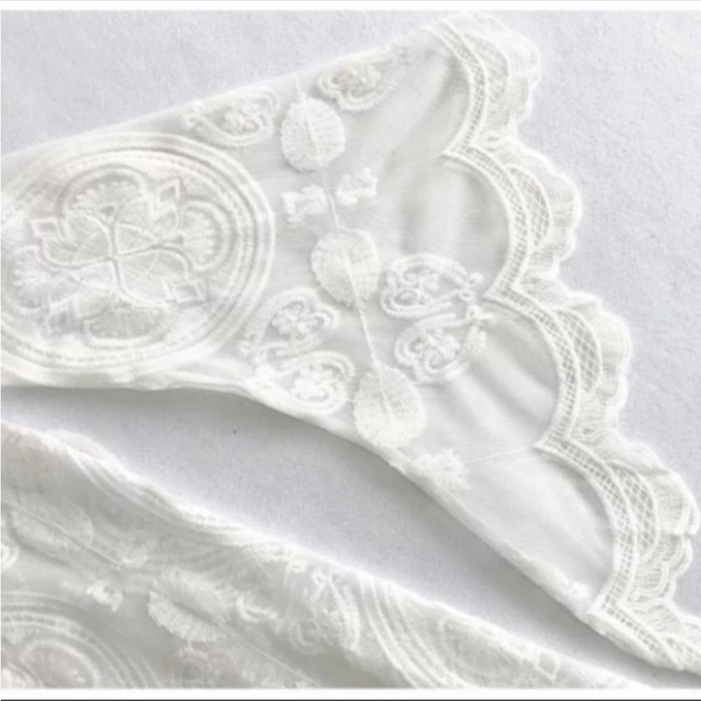 New! White Bohemian Scallop Embroidered Duster Kimono - Picture 9 of 10